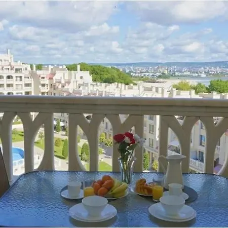 Above The Sea Luxury Apartamento Varna