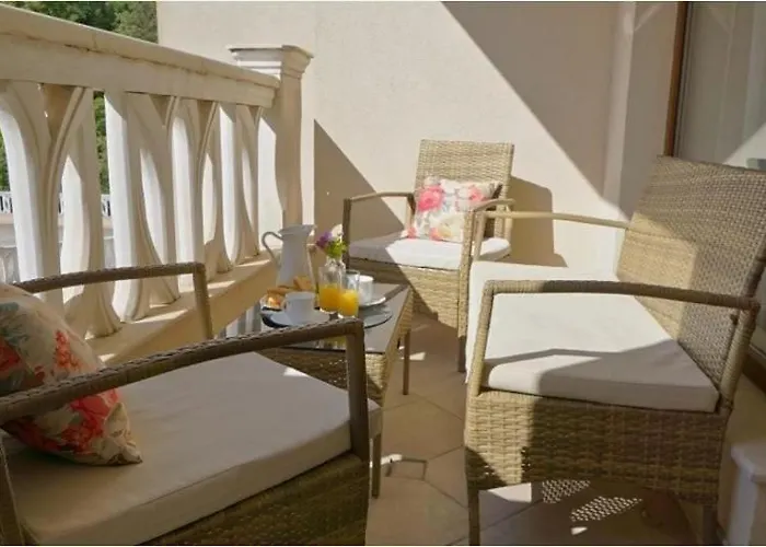 Above The Sea Luxury Apartamento *